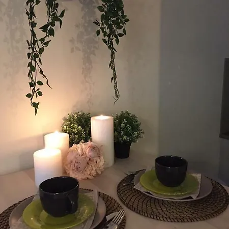 River Side Apartment *